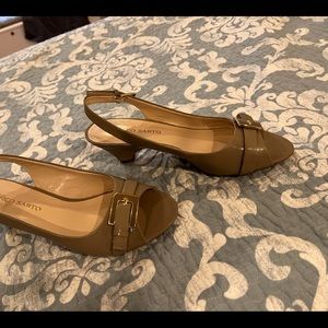 Women dress shoes